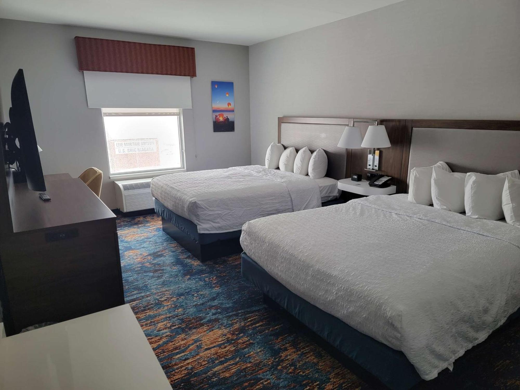 Hampton Inn & Suites Erie Bayfront Dış mekan fotoğraf