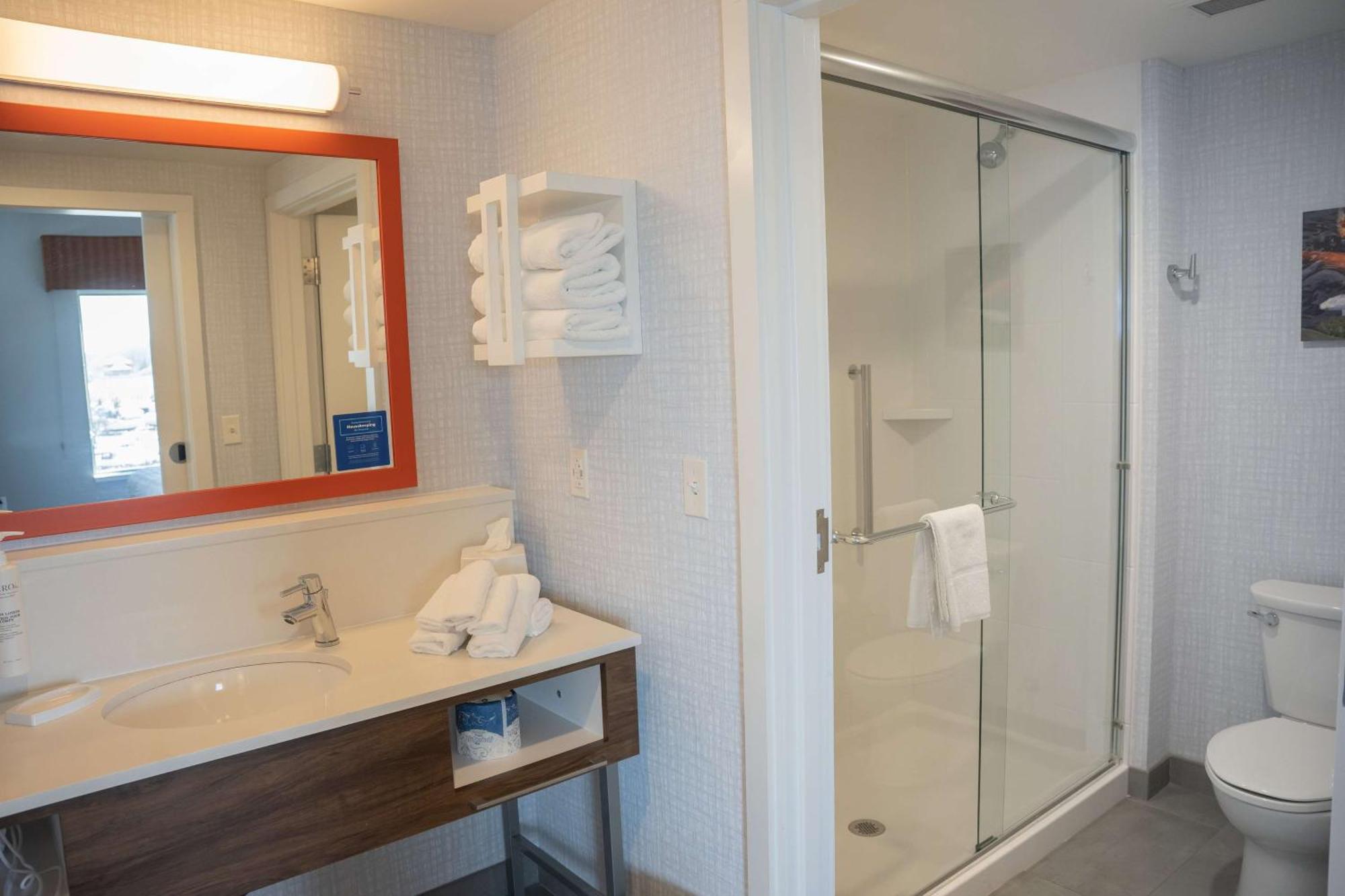 Hampton Inn & Suites Erie Bayfront Dış mekan fotoğraf