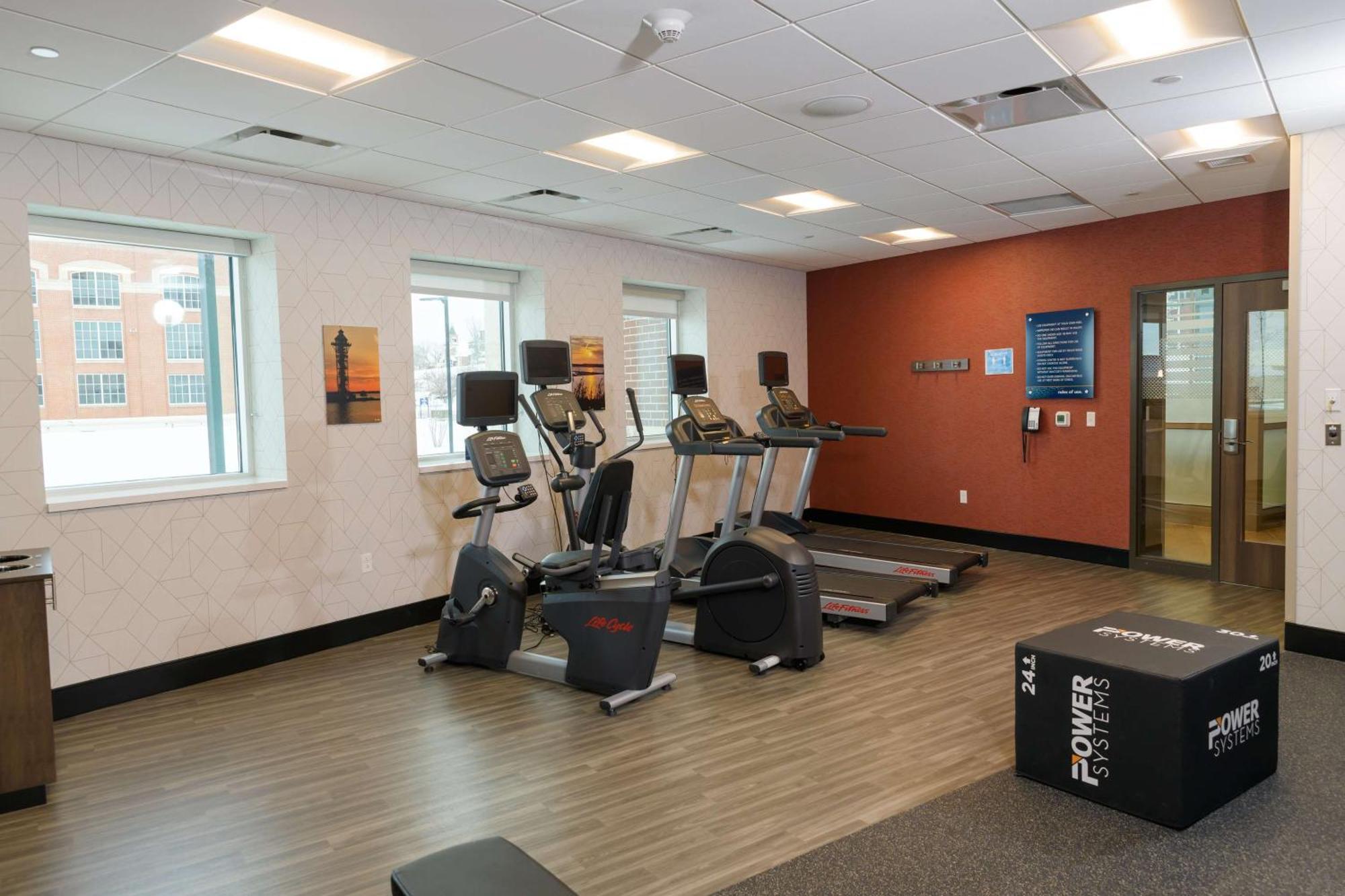 Hampton Inn & Suites Erie Bayfront Dış mekan fotoğraf