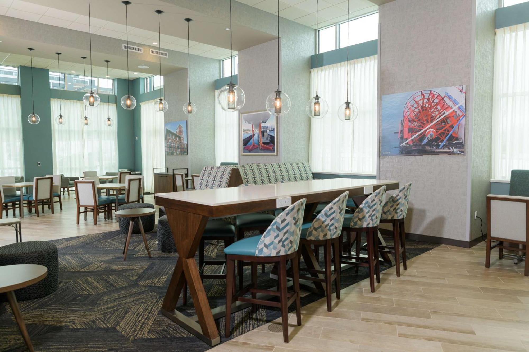 Hampton Inn & Suites Erie Bayfront Dış mekan fotoğraf